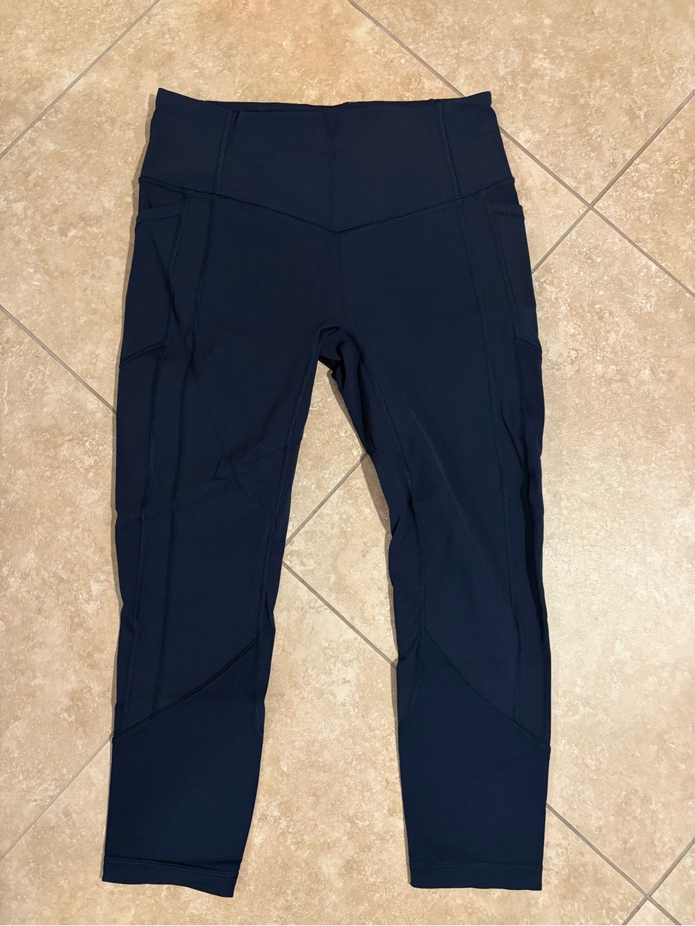 Lululemon Navy High-Waist Athletic Leggings with pockets